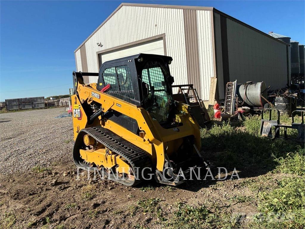 CAT 259D3 Верижен товарач
