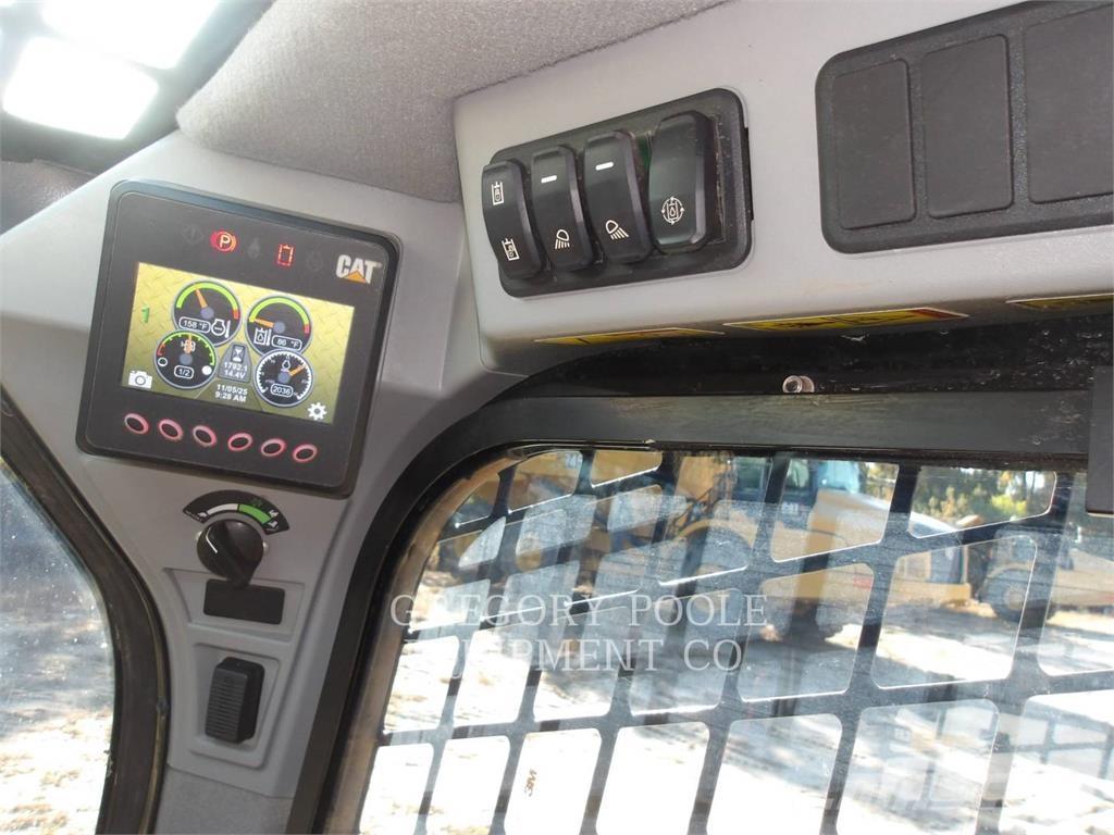 CAT 259D3 Верижен товарач