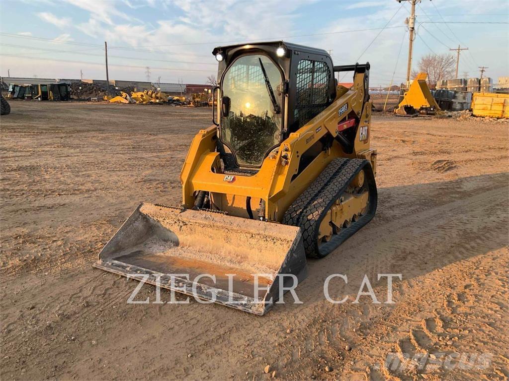 CAT 259D3 Верижен товарач