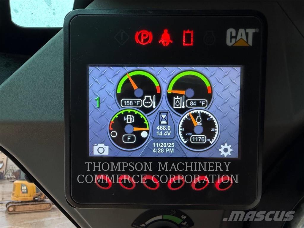 CAT 259D3 Верижен товарач