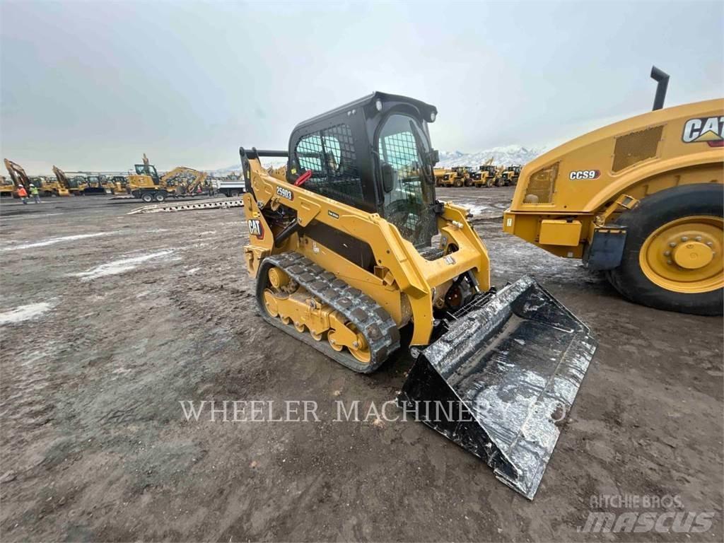 CAT 259D3 C3H2 Верижен товарач