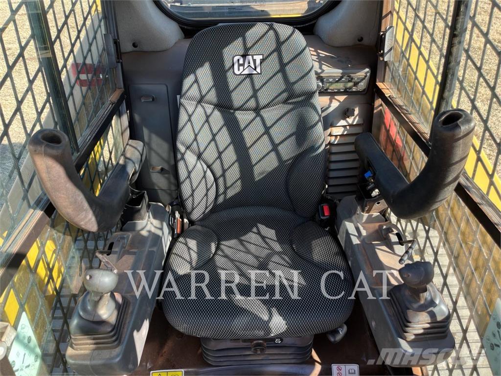 CAT 259D3 C3H2 Верижен товарач