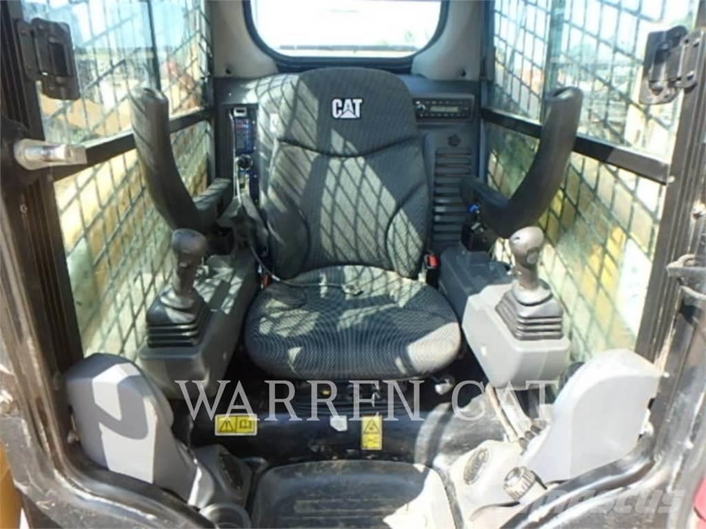 CAT 259D3 C3H3 Верижен товарач
