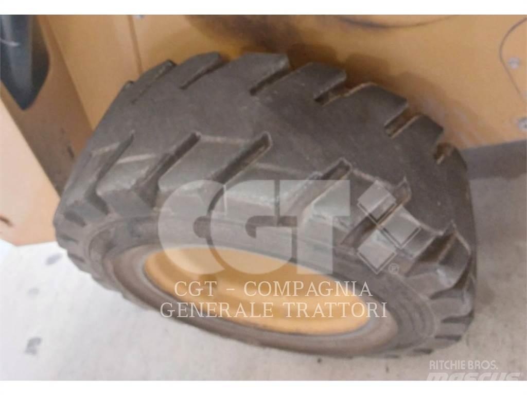 CAT 262D Мини товарачи
