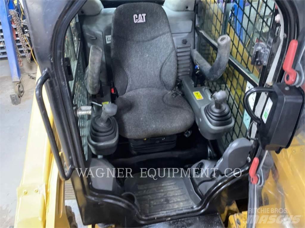 CAT 262D Мини товарачи
