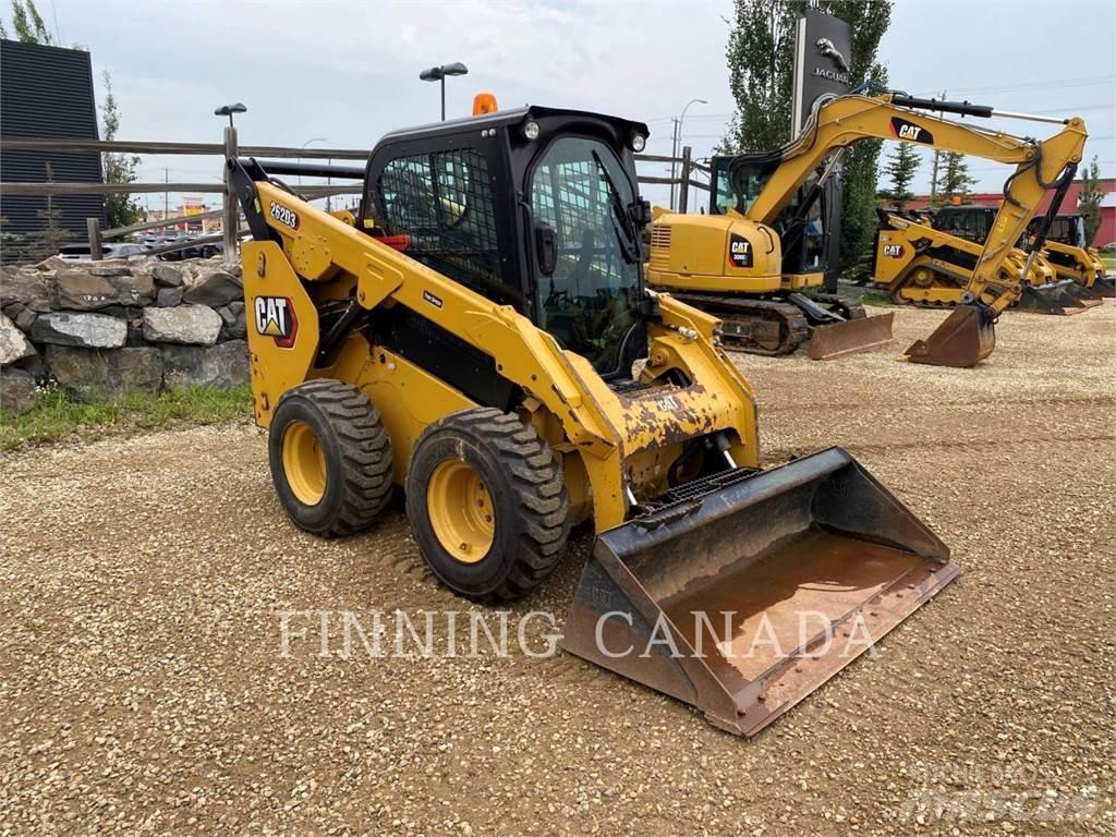 CAT 262D Мини товарачи
