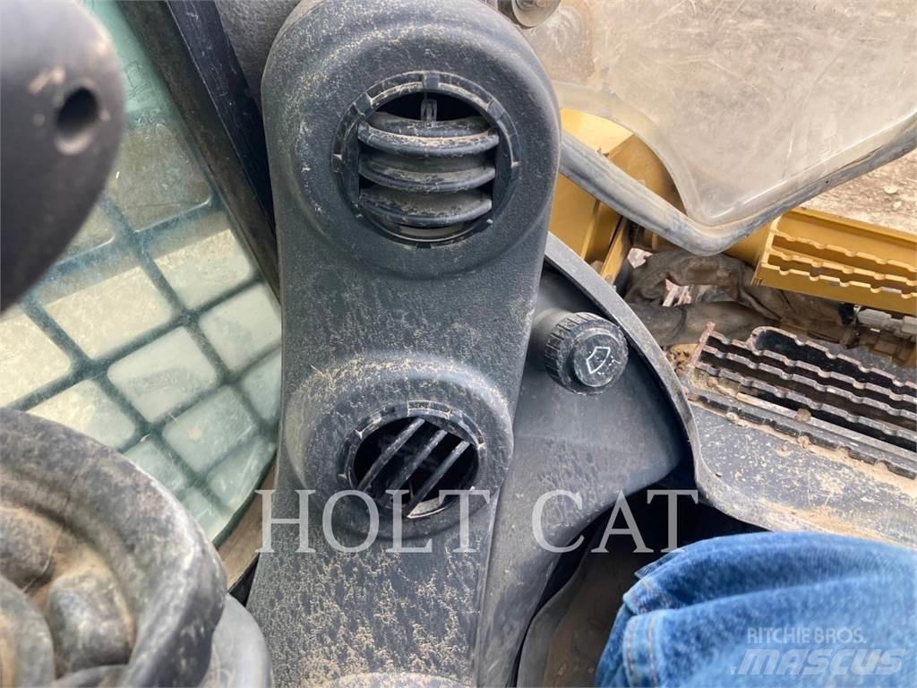 CAT 262D Мини товарачи
