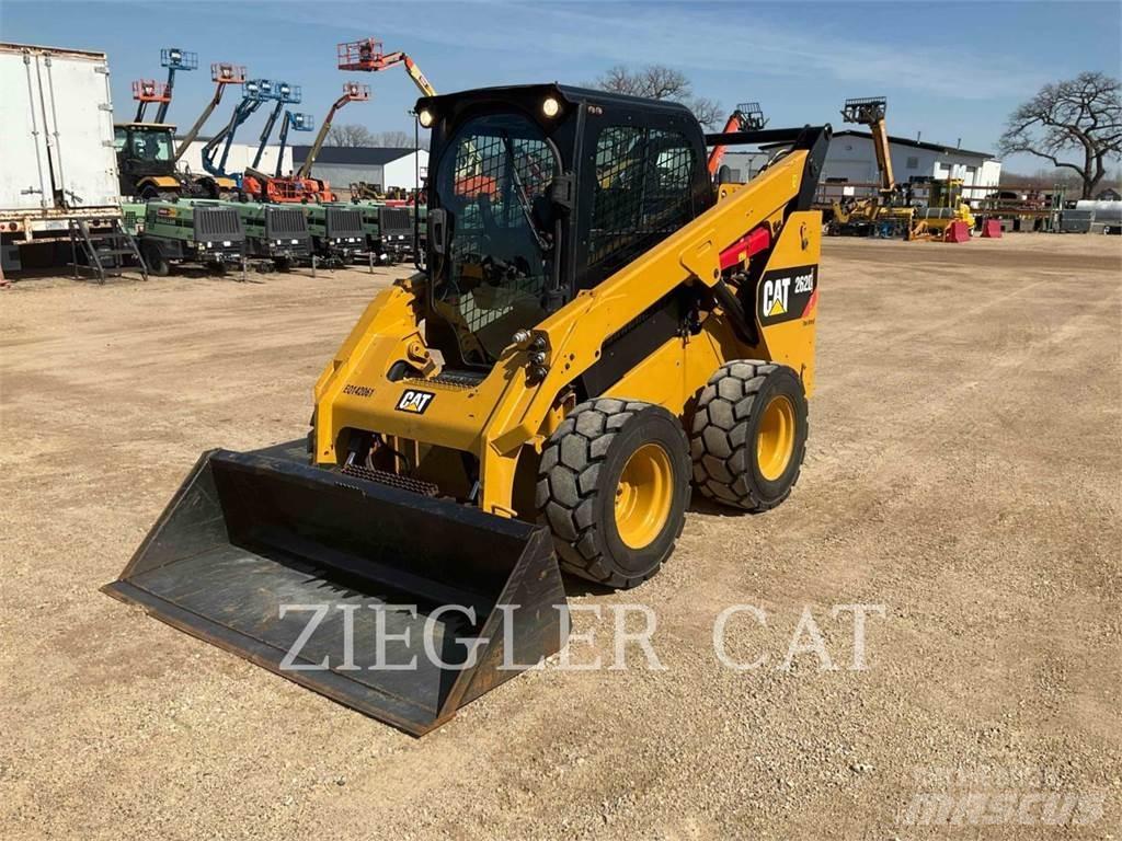 CAT 262D Мини товарачи
