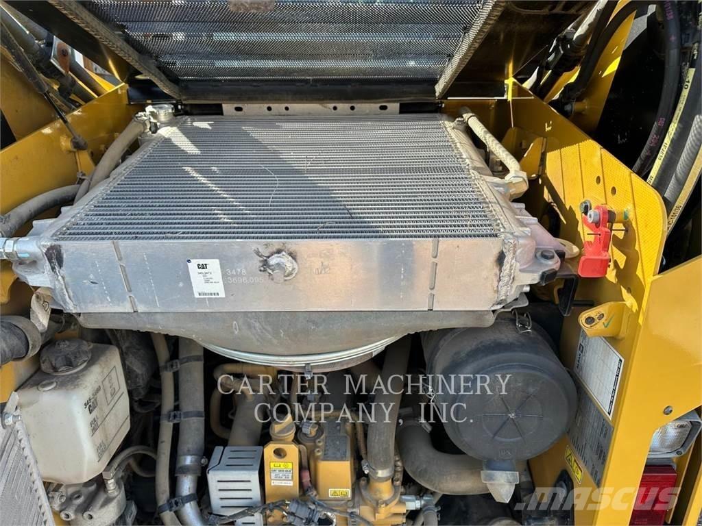 CAT 262D Мини товарачи
