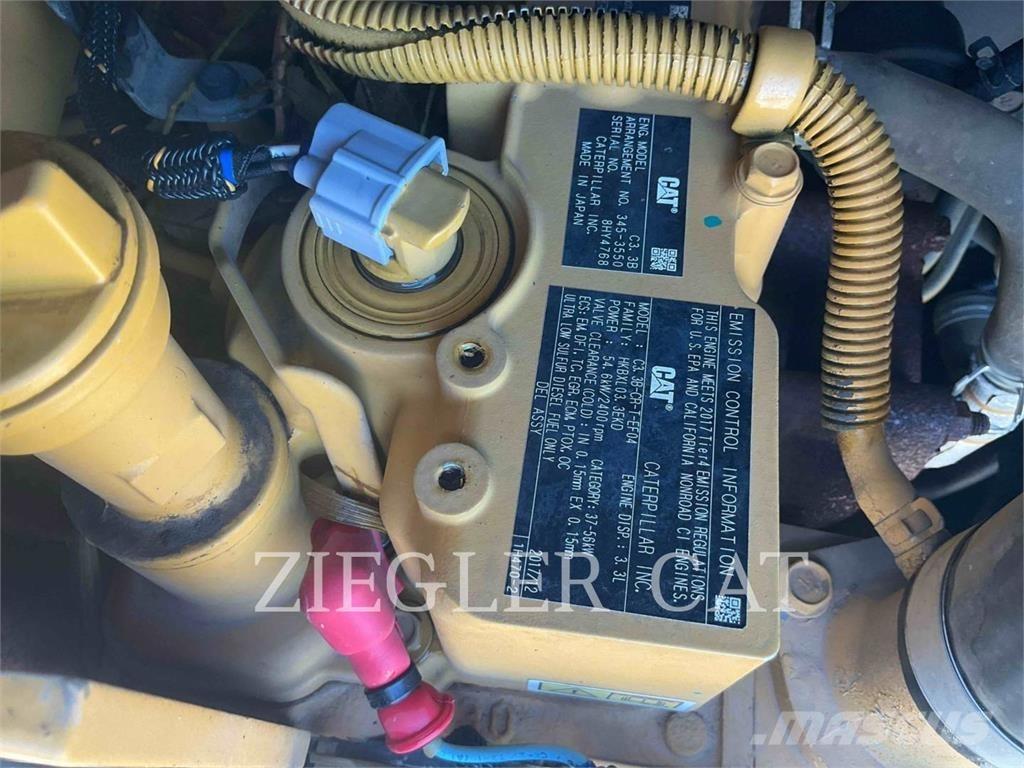 CAT 262D Мини товарачи
