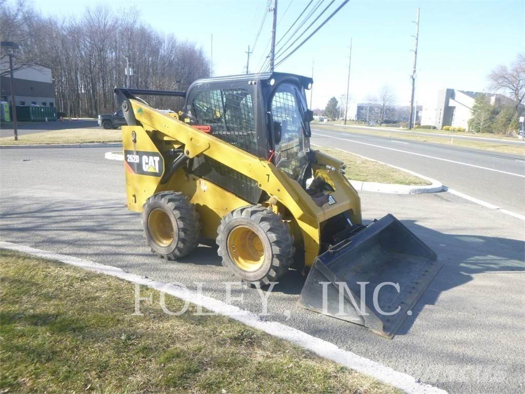 CAT 262D Мини товарачи
