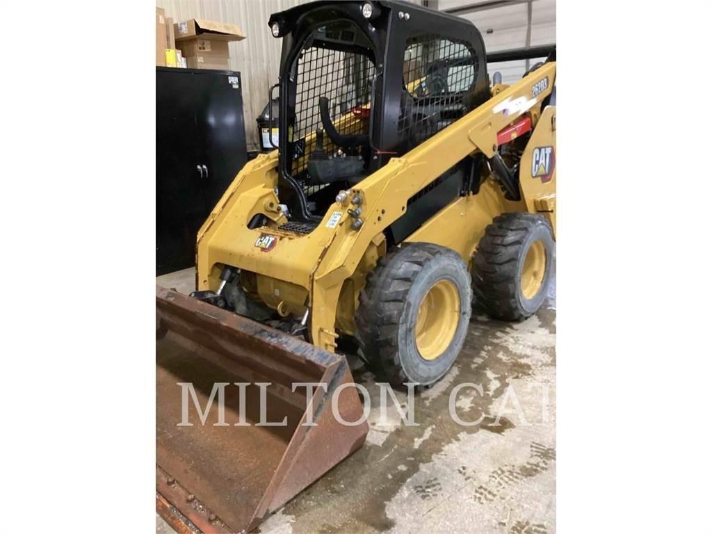 CAT 262D 3 Мини товарачи
