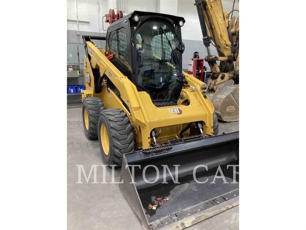 CAT 262D 3 Мини товарачи
