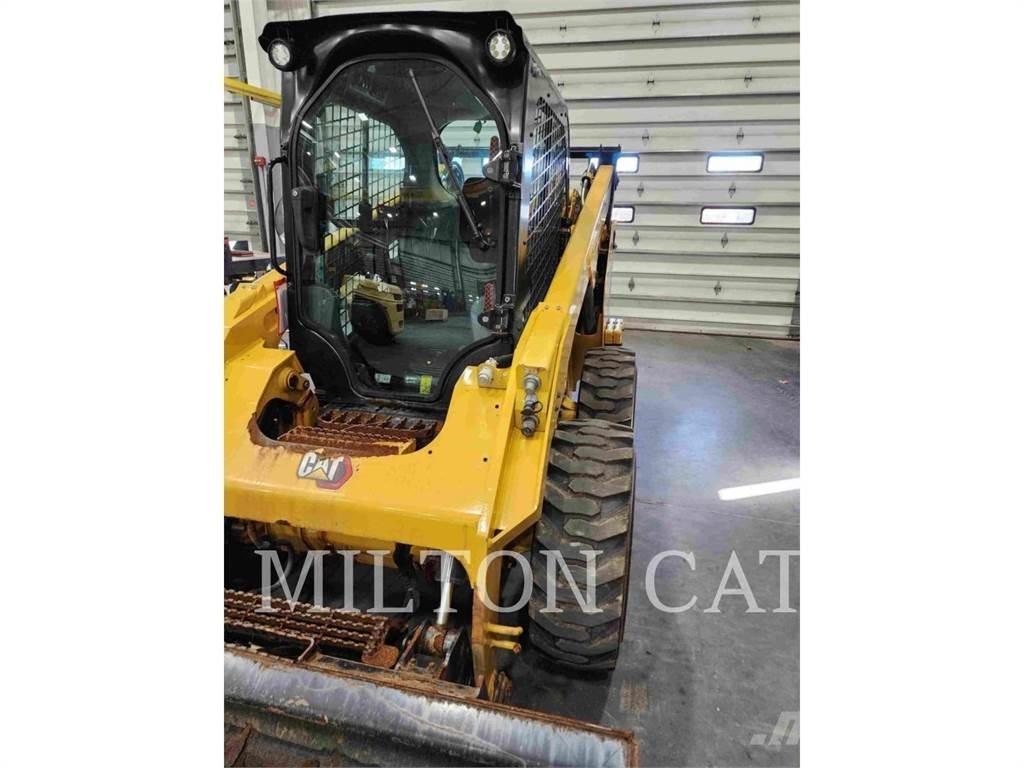 CAT 262D 3 Мини товарачи
