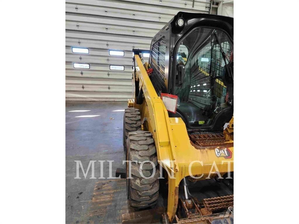 CAT 262D 3 Мини товарачи
