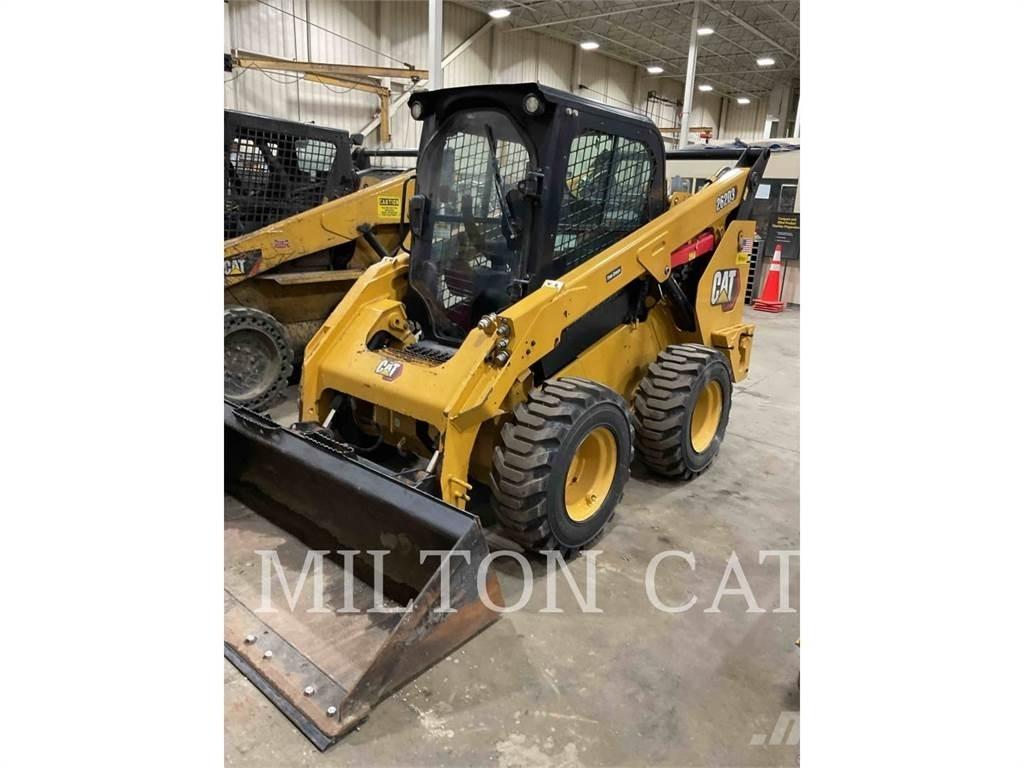 CAT 262D 3 Мини товарачи
