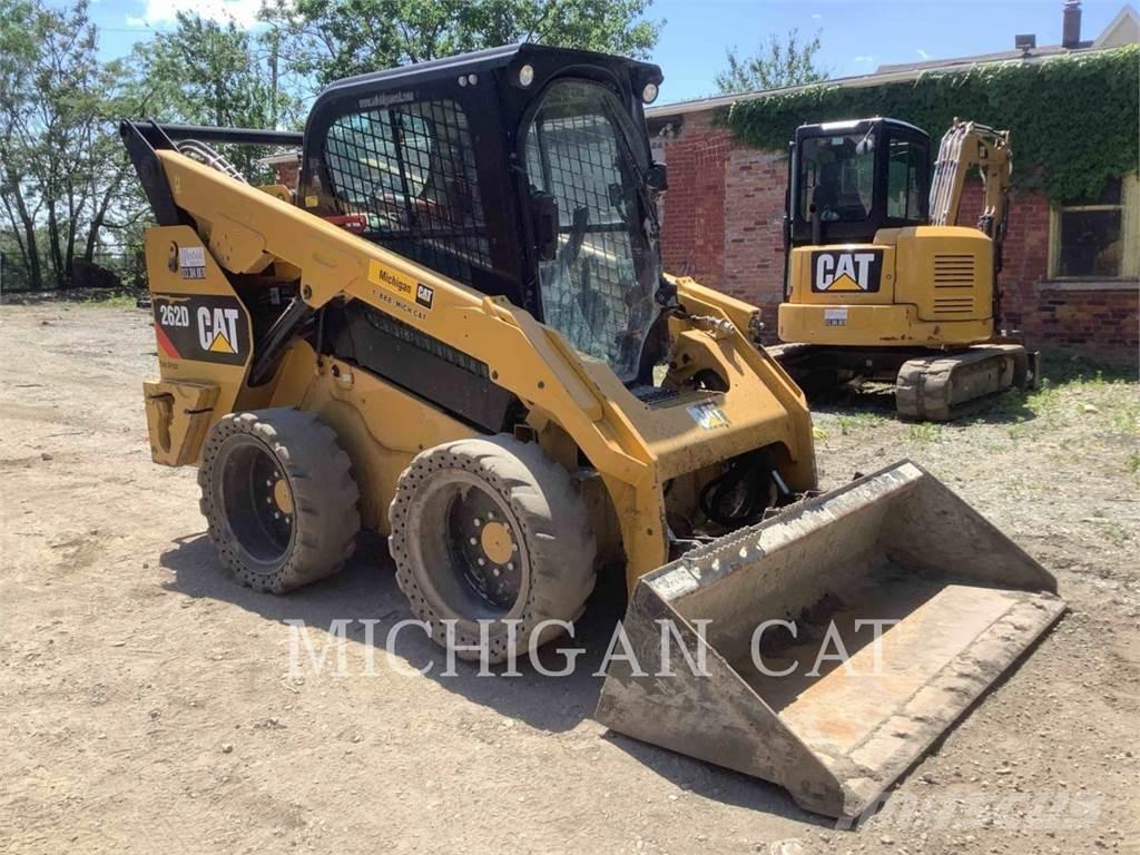 CAT 262D A2Q+ Мини товарачи
