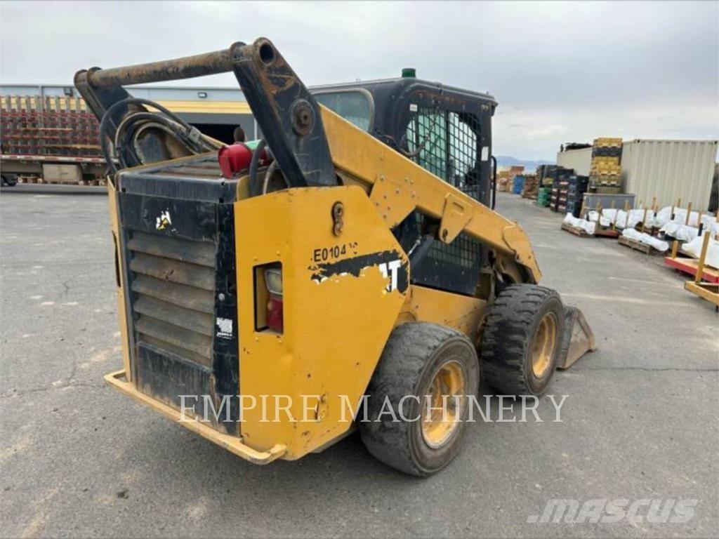 CAT 262D CA Мини товарачи
