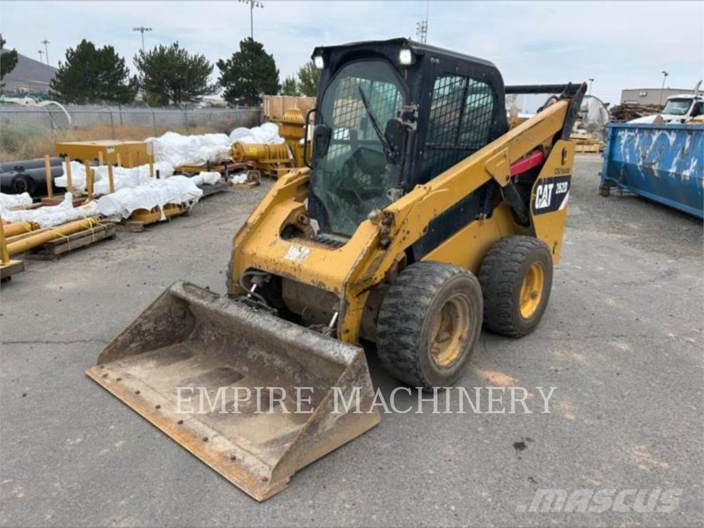 CAT 262D CA Мини товарачи
