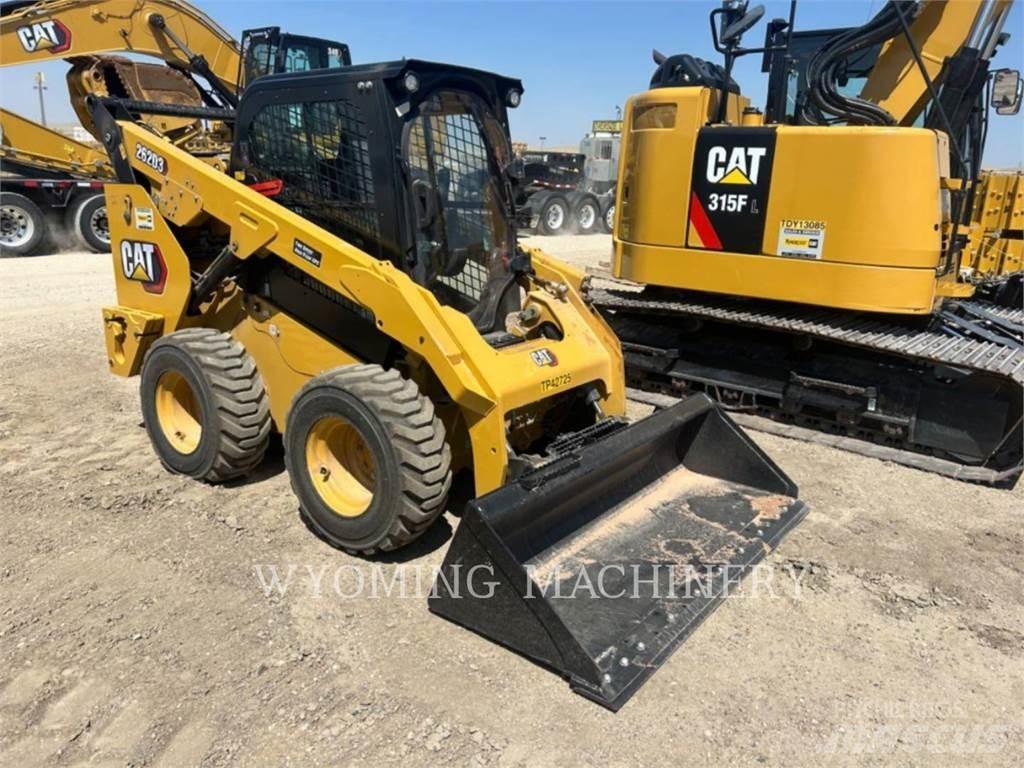 CAT 262D3 Мини товарачи

