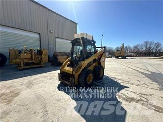 CAT 262D3 Мини товарачи
