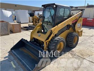CAT 262D3 Мини товарачи
