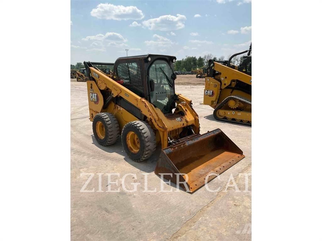 CAT 262D3 Мини товарачи
