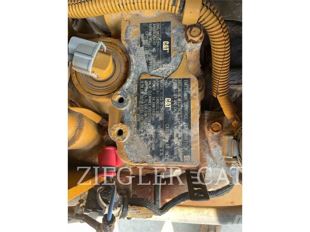 CAT 262D3 Мини товарачи
