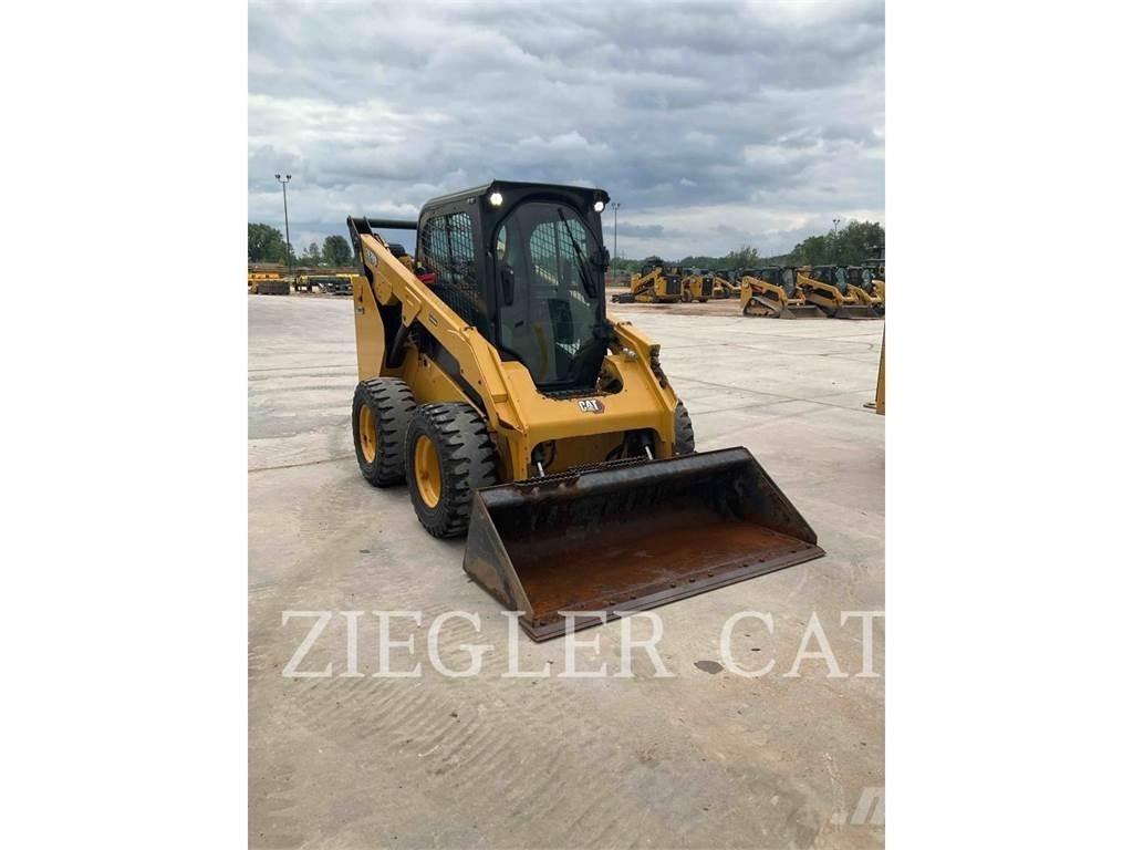 CAT 262D3 Мини товарачи
