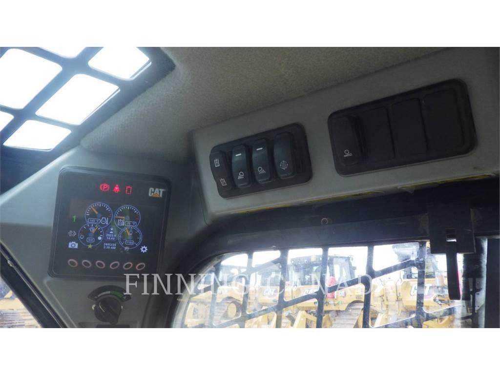 CAT 262D3 Верижен товарач