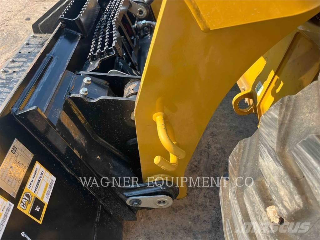 CAT 262D3 Мини товарачи
