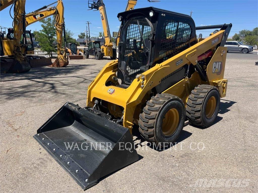 CAT 262D3 Мини товарачи
