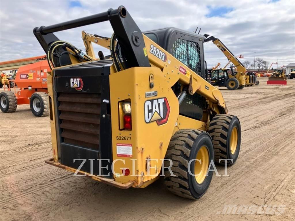 CAT 262D3 Мини товарачи

