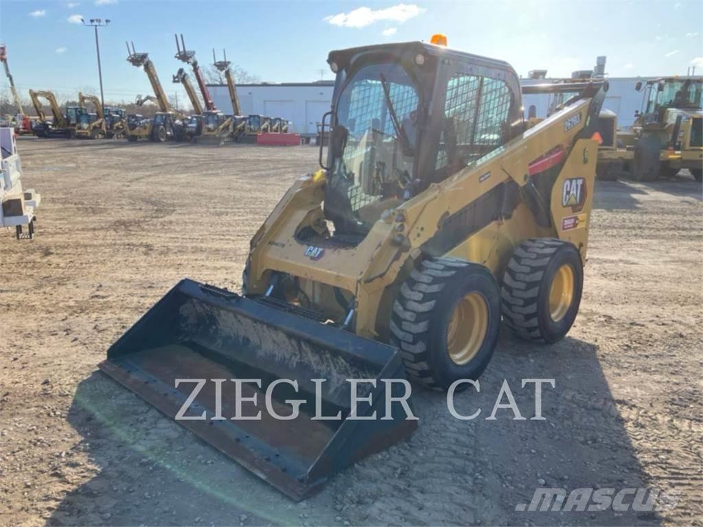 CAT 262D3 Мини товарачи

