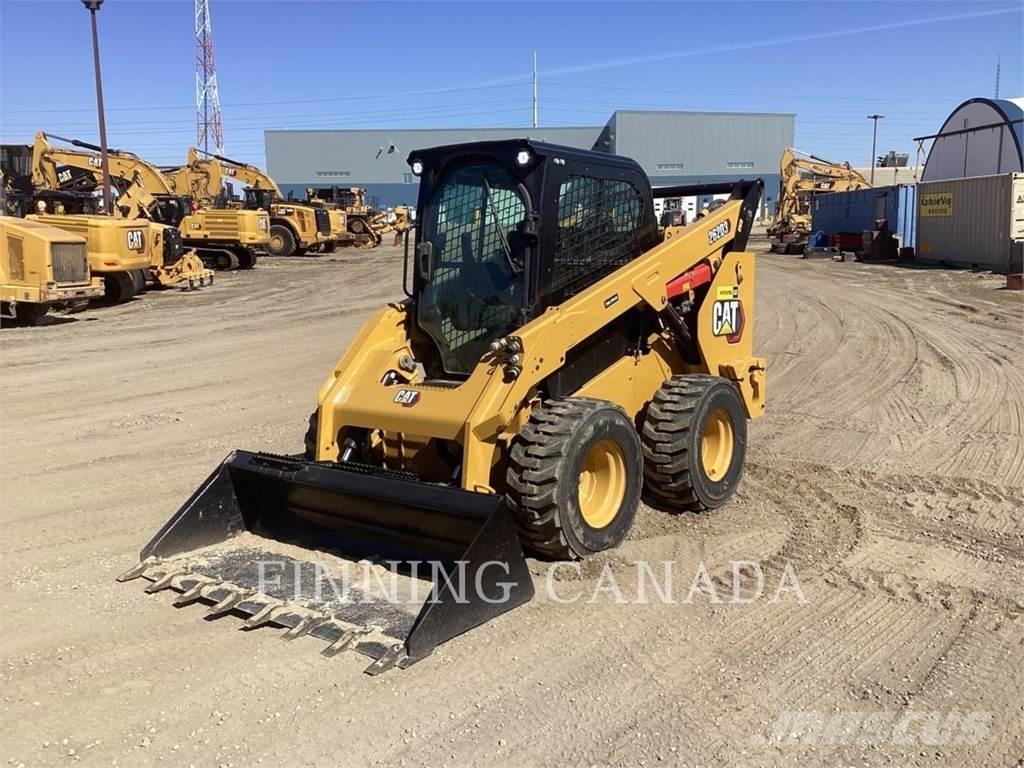 CAT 262D3 Мини товарачи
