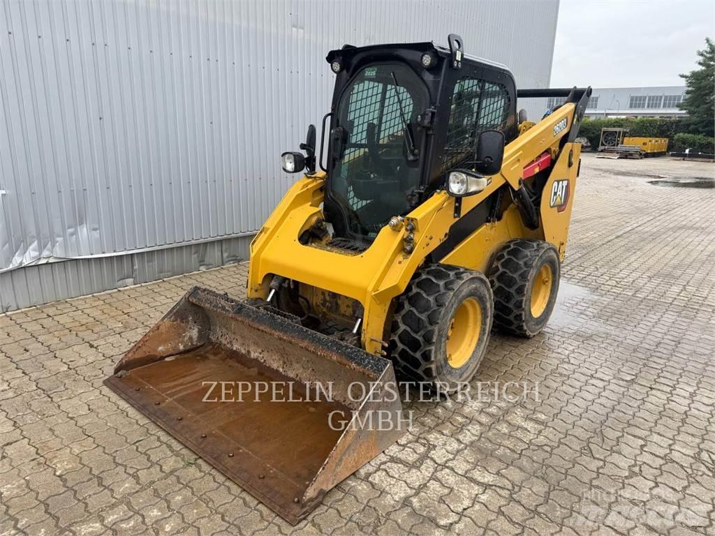CAT 262D3 Мини товарачи
