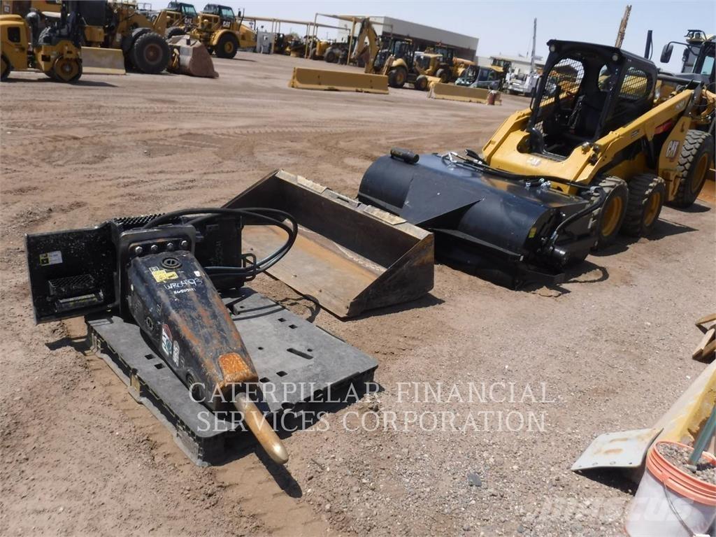 CAT 262D3 Мини товарачи
