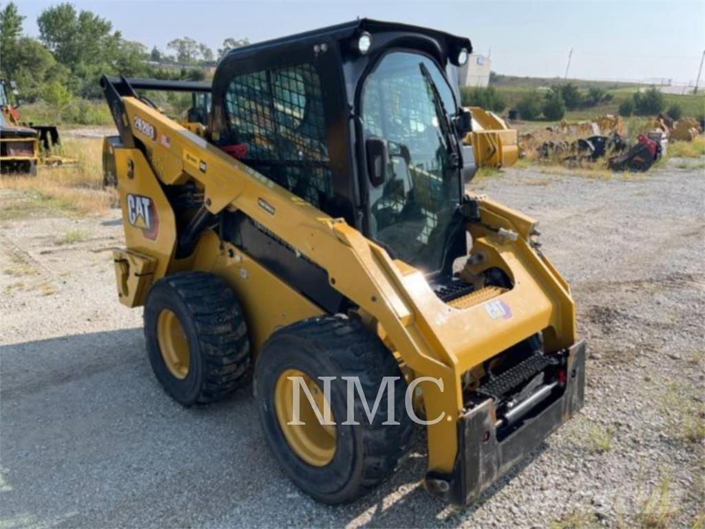 CAT 262D3 Мини товарачи
