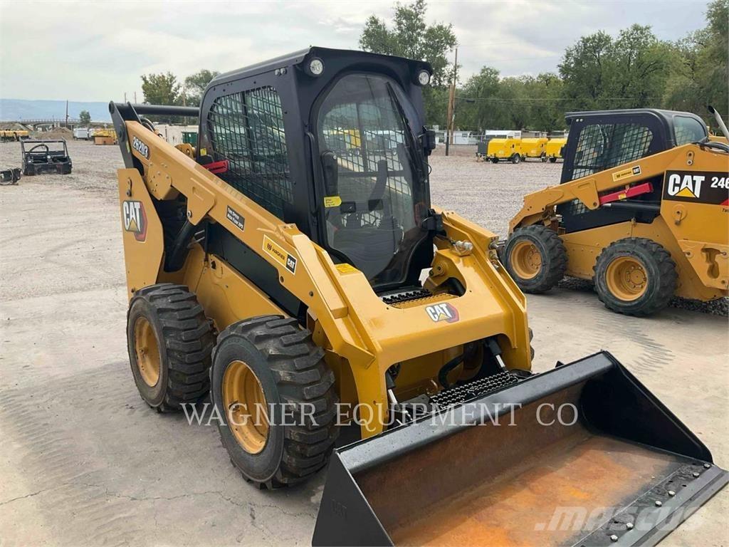 CAT 262D3 Мини товарачи
