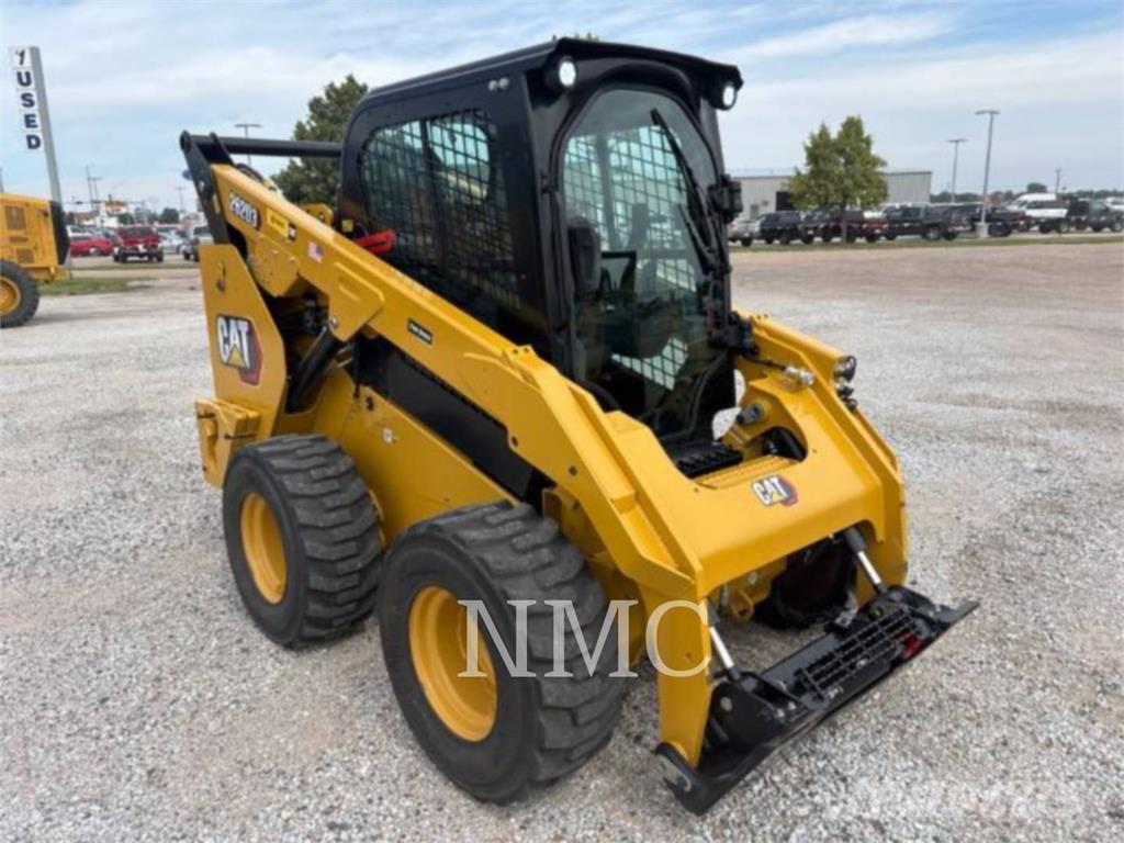 CAT 262D3 Мини товарачи
