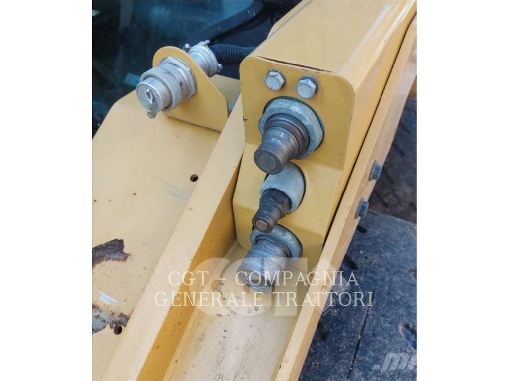 CAT 262D3 Мини товарачи
