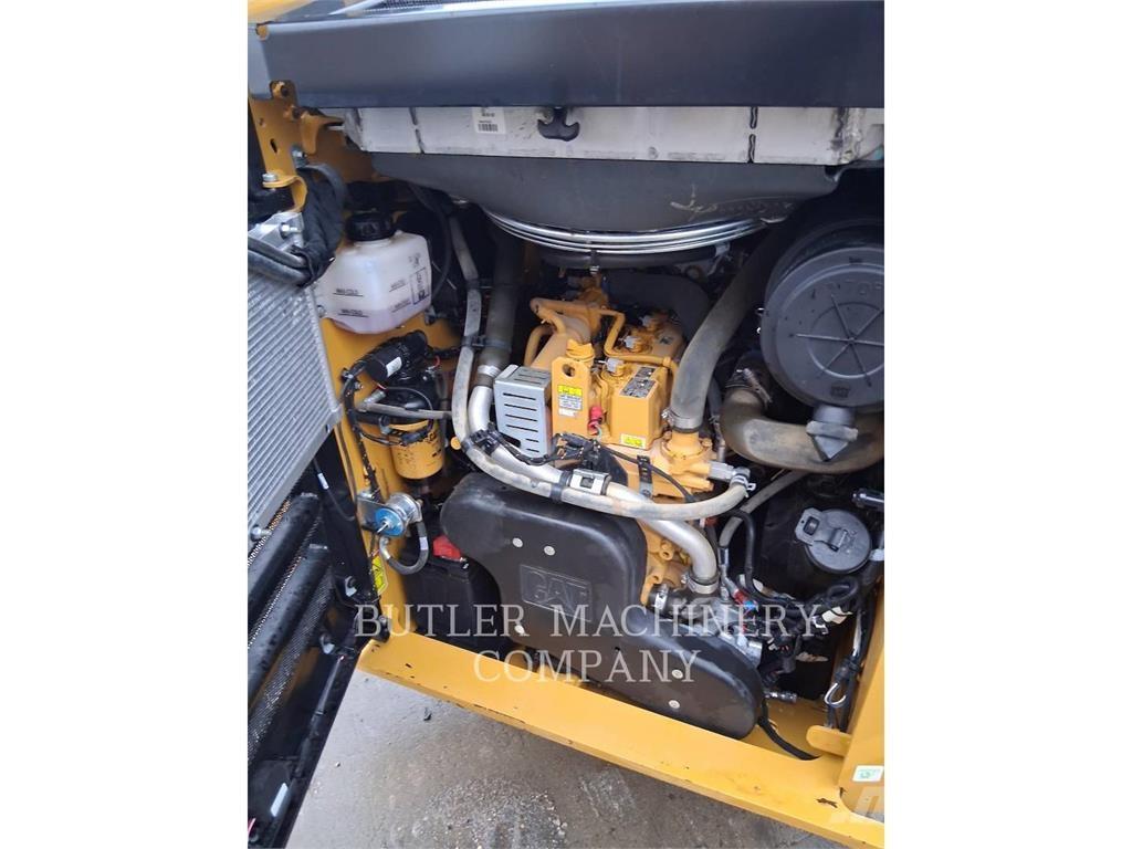 CAT 262D3 C3H2 Мини товарачи
