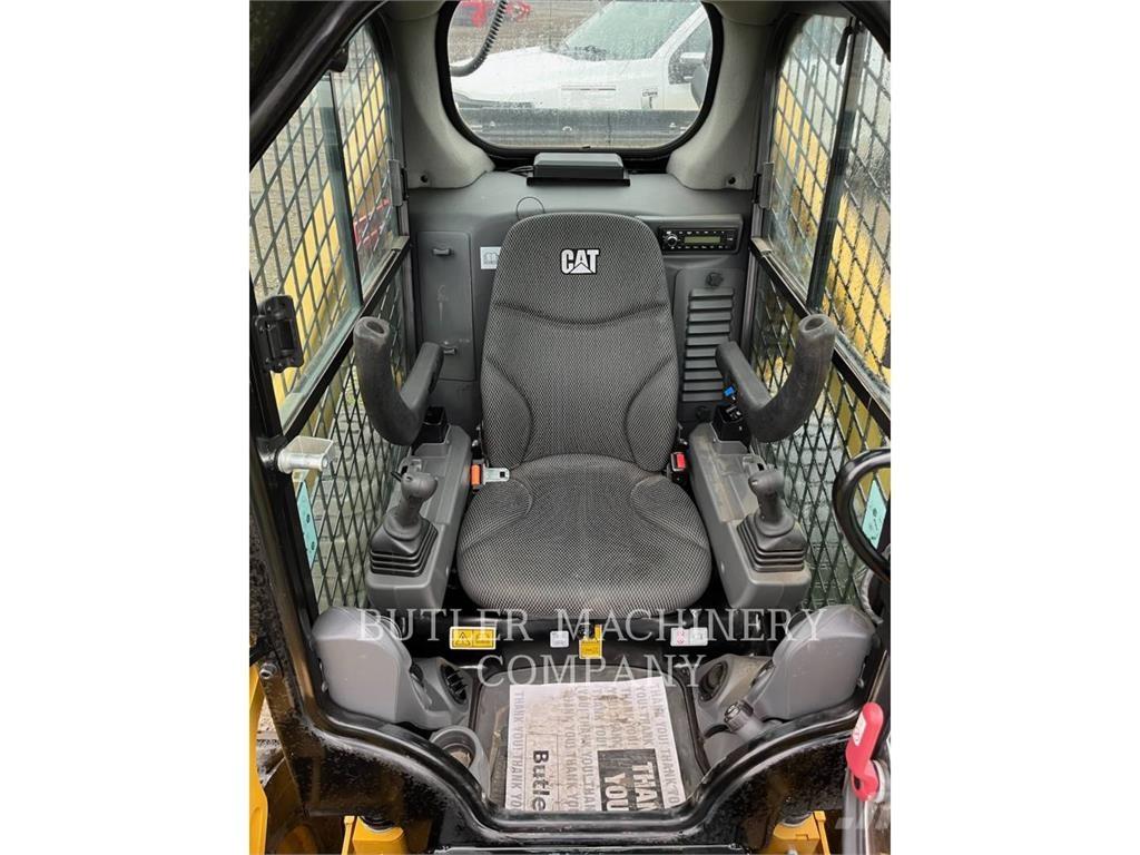 CAT 262D3 C3H2 Мини товарачи
