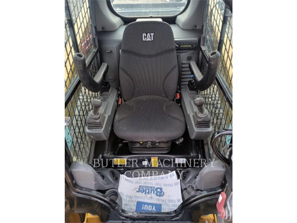 CAT 262D3 C3H3 Мини товарачи
