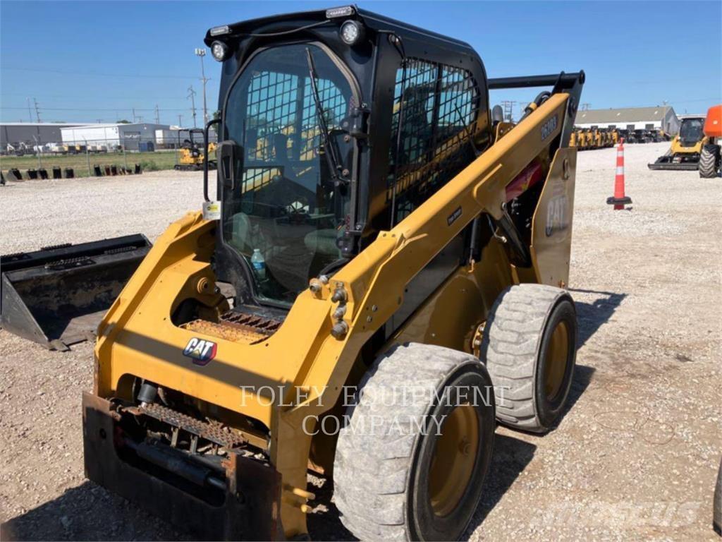 CAT 262D3STD2C Мини товарачи
