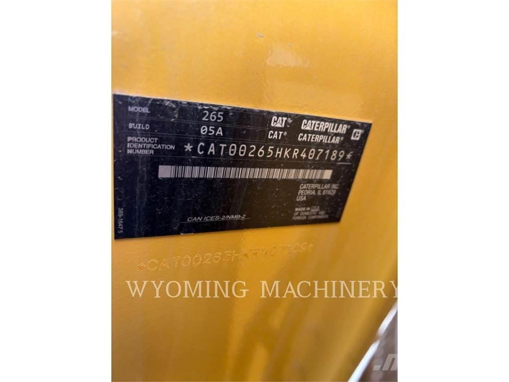 CAT 265 Мини товарачи
