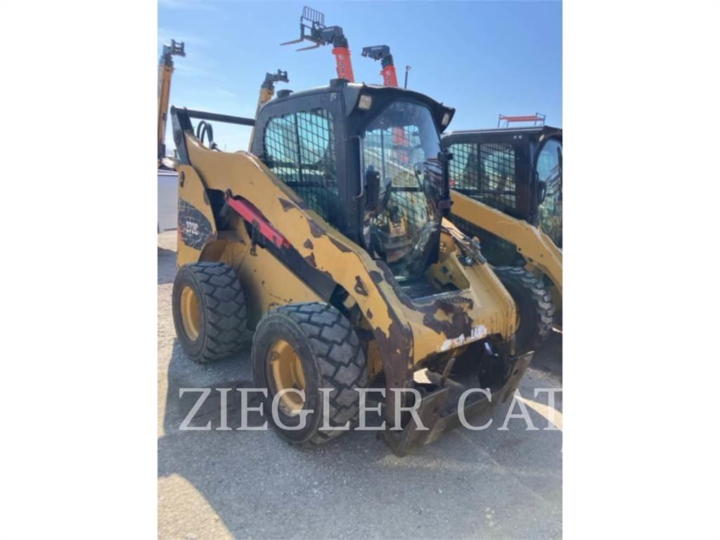 CAT 272C Мини товарачи
