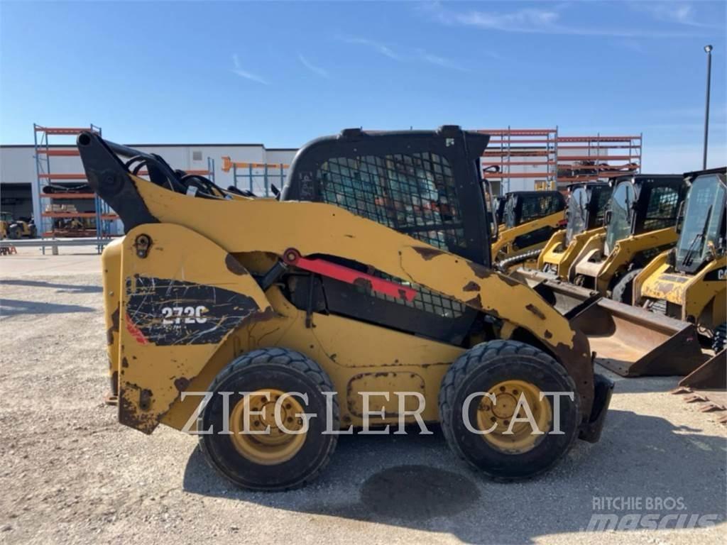 CAT 272C Мини товарачи
