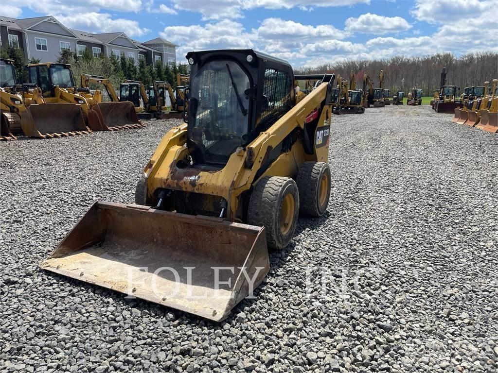 CAT 272D Мини товарачи
