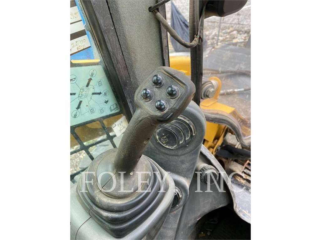 CAT 272D2 Мини товарачи
